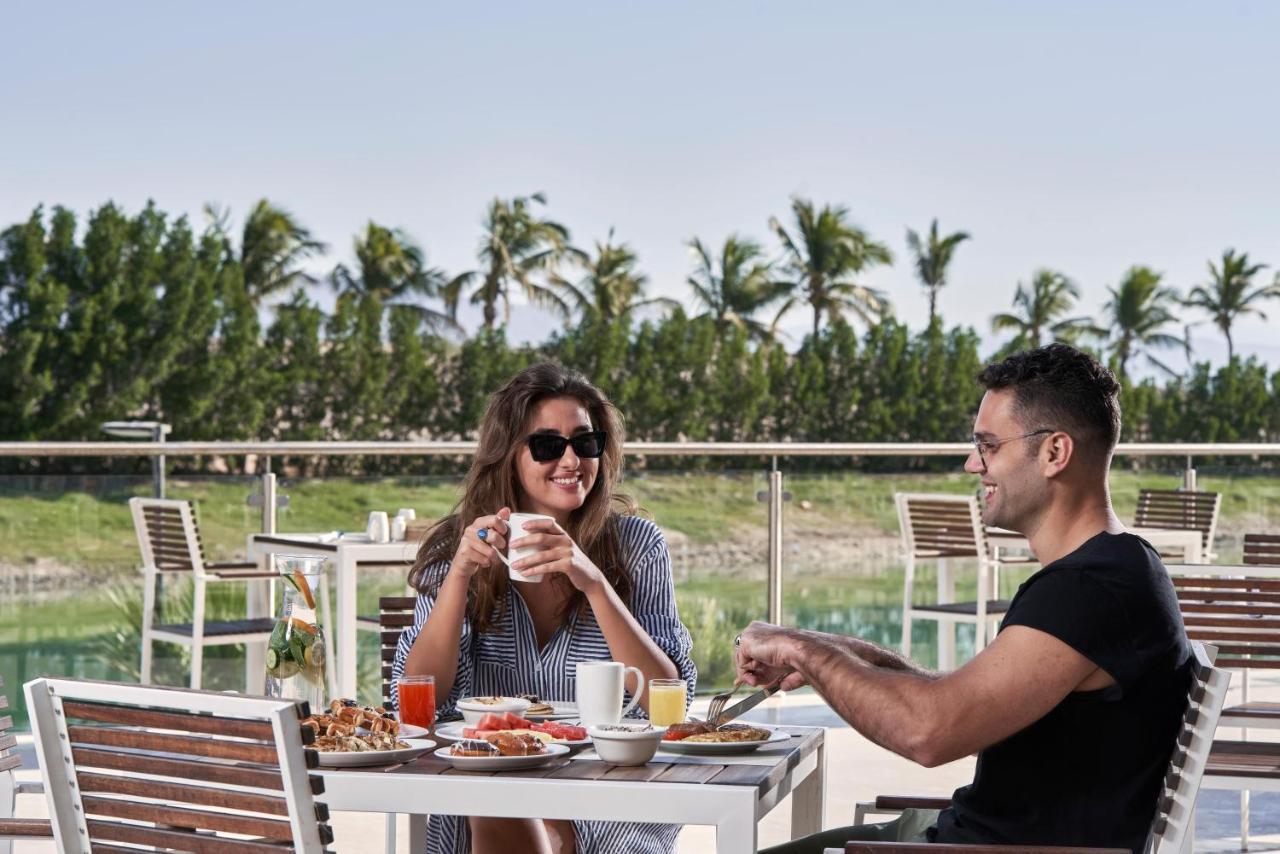 Fanar Hotel & Residences Salalah Esterno foto The Beach Club
